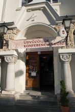 Ad�z(z)unk a j�v�nek - Soproni konferencia 2011.